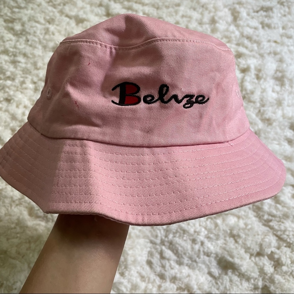 NWOT Belize Bucket Hat